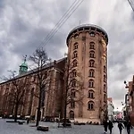 Next To Tivoli - Luxury Apt - Scandinavian Design